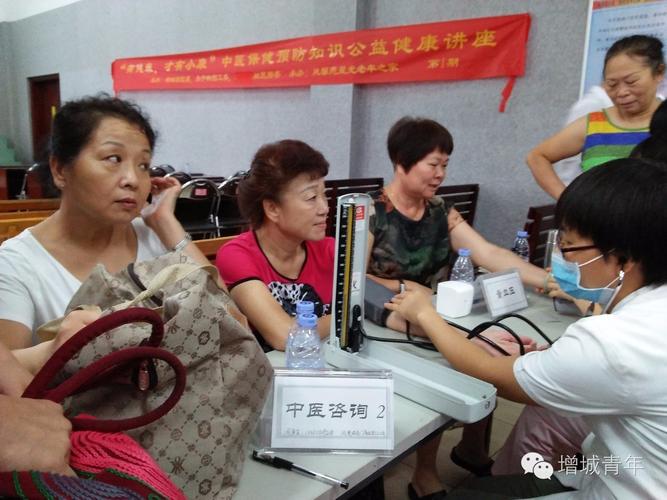 真情融入社区 义诊温暖民心